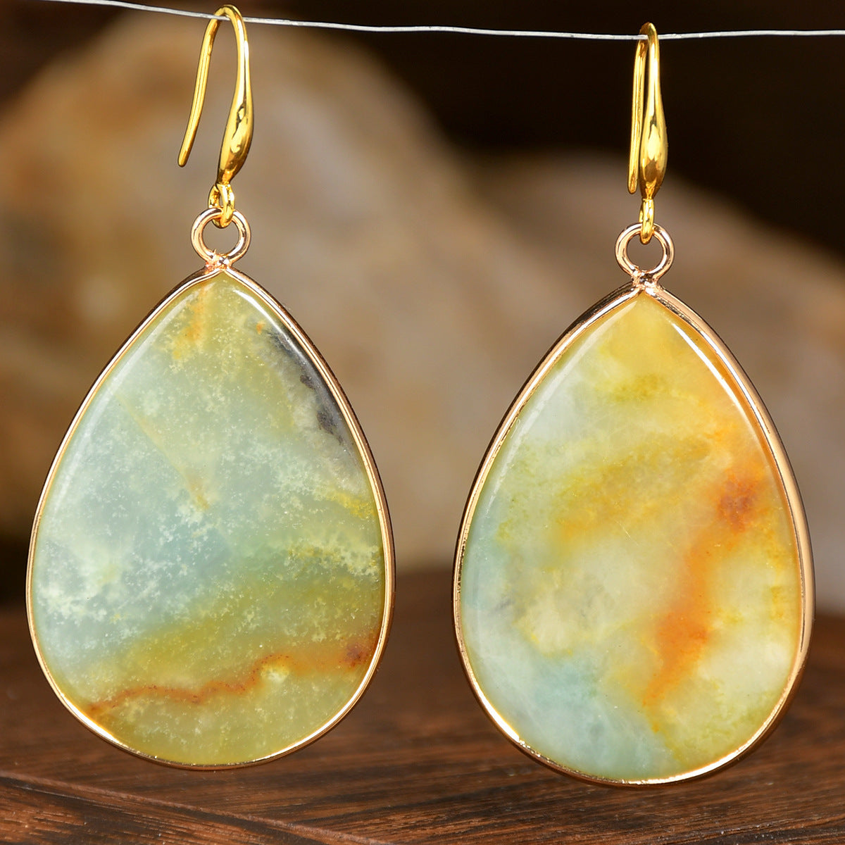 Women’s Retro Natural Stone Drop Earrings – Multicolor Gemstone Variants – Glitter